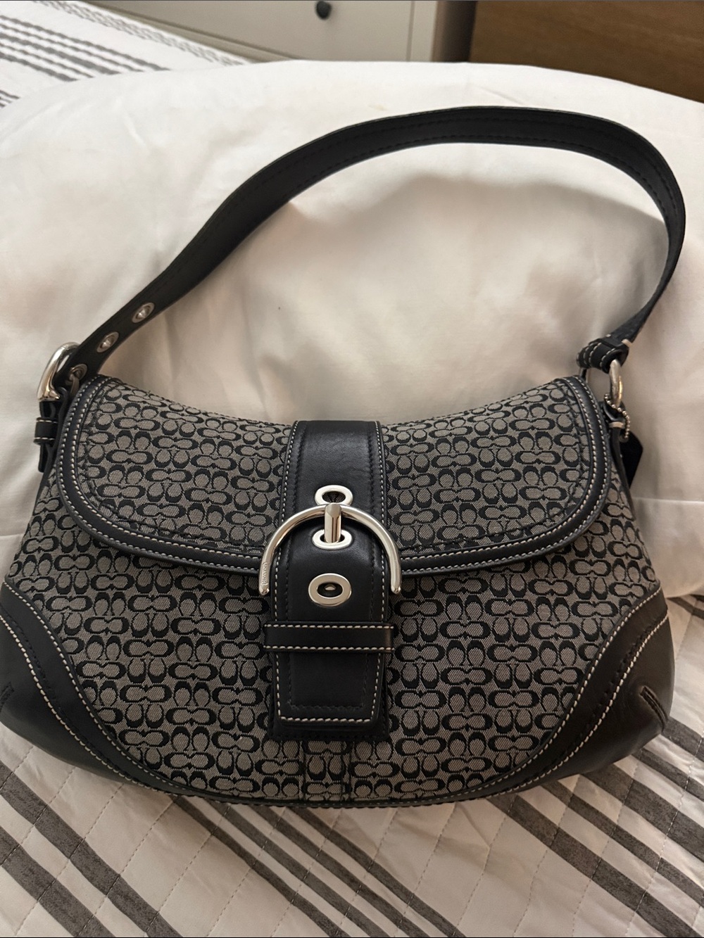 COACH SOH MINSIG FLAP F10926